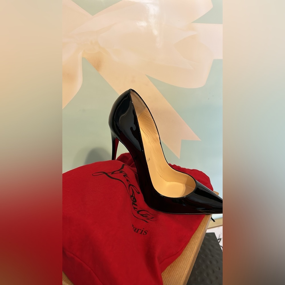 “so Kate” red bottom high heels never worn size 40 (9)